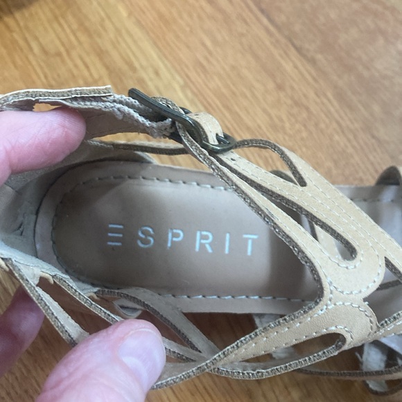 ESPRIT beige sandals – very good condition, size 7 with cork heel. Zipper back. - Picture 5 of 8